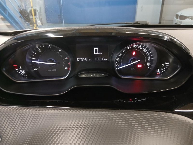 Photo 17 de l'offre de PEUGEOT 208  1.6 HDi 75 BVM5 Style à 9490€ chez MKP Distribution