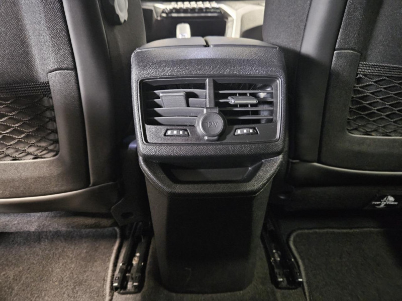 Photo 41 de l'offre de PEUGEOT 3008  1.5 HDi 130 Allure EAT8 à 17490€ chez MKP Distribution
