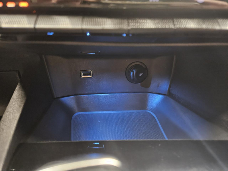 Photo 31 de l'offre de PEUGEOT 3008  1.5 HDi 130 Allure EAT8 à 17490€ chez MKP Distribution