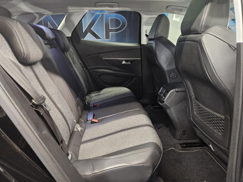 Photo 14 de l'offre de PEUGEOT 3008  1.5 HDi 130 Allure EAT8 à 17490€ chez MKP Distribution