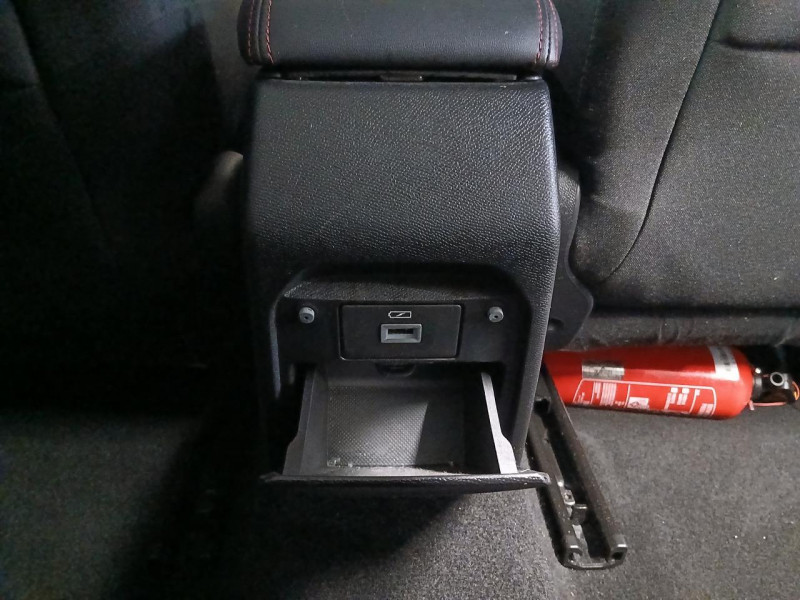 Photo 38 de l'offre de PEUGEOT 308 SW  1.5 HDi 130 GT Line EAT8 à 14990€ chez MKP Distribution