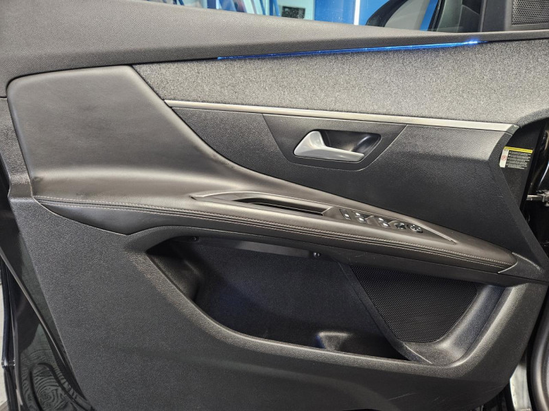 Photo 45 de l'offre de PEUGEOT 3008  1.5 HDi 130 Allure EAT8 à 17490€ chez MKP Distribution