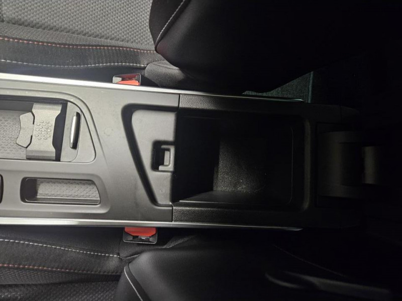 Photo 40 de l'offre de RENAULT MEGANE IV ESTATE 1.3 TCe 160 RS Line EDC à 19990€ chez MKP Distribution