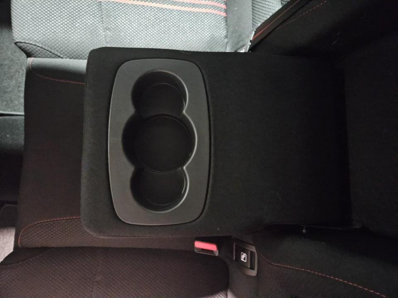 Photo 42 de l'offre de RENAULT MEGANE IV ESTATE 1.3 TCe 160 RS Line EDC à 19990€ chez MKP Distribution