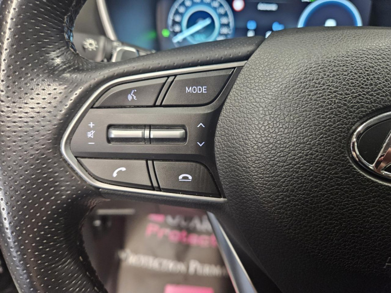 Photo 21 de l'offre de HYUNDAI SANTA FE  1.6 T-GDi 265 Executive Hybrid BVA  à 30990€ chez MKP Distribution