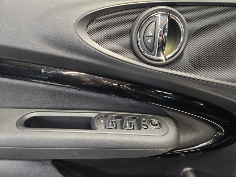 Photo 38 de l'offre de MINI CLUBMAN 1.5 136 COOPER KENSINGTON BVA6 à 15990€ chez MKP Distribution