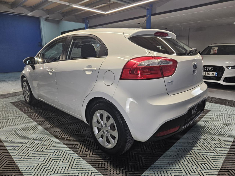 Photo 3 de l'offre de KIA RIO  1.2 85 Active BVM - 1ère Main à 8490€ chez MKP Distribution