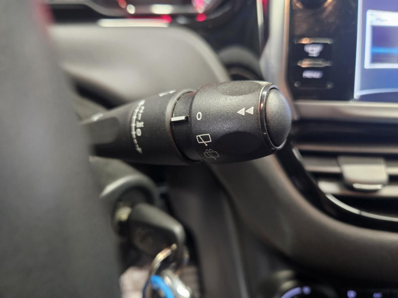 Photo 22 de l'offre de PEUGEOT 208  1.4 HDi 68 Like BVM5 - 1ere Main à 8490€ chez MKP Distribution