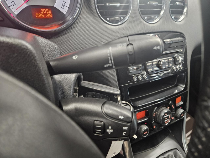 Photo 22 de l'offre de PEUGEOT 308  1.6 HDi 112 Sport Pack BVM à 9990€ chez MKP Distribution