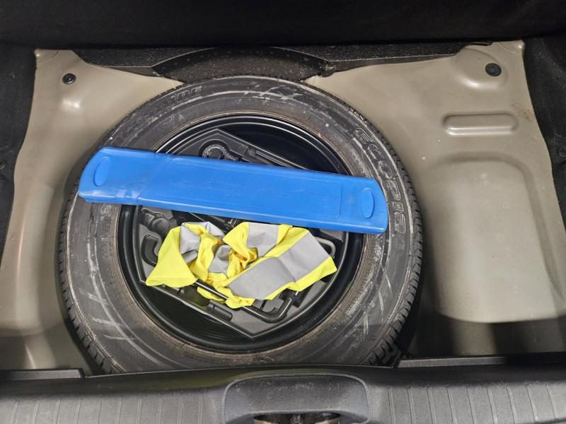 Photo 10 de l'offre de PEUGEOT 208  1.4 HDi 68 Like BVM5 - 1ere Main à 8490€ chez MKP Distribution