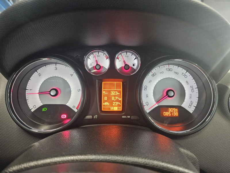 Photo 18 de l'offre de PEUGEOT 308  1.6 HDi 112 Sport Pack BVM à 9990€ chez MKP Distribution