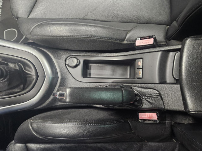 Photo 32 de l'offre de PEUGEOT 308  1.6 HDi 112 Sport Pack BVM à 9990€ chez MKP Distribution