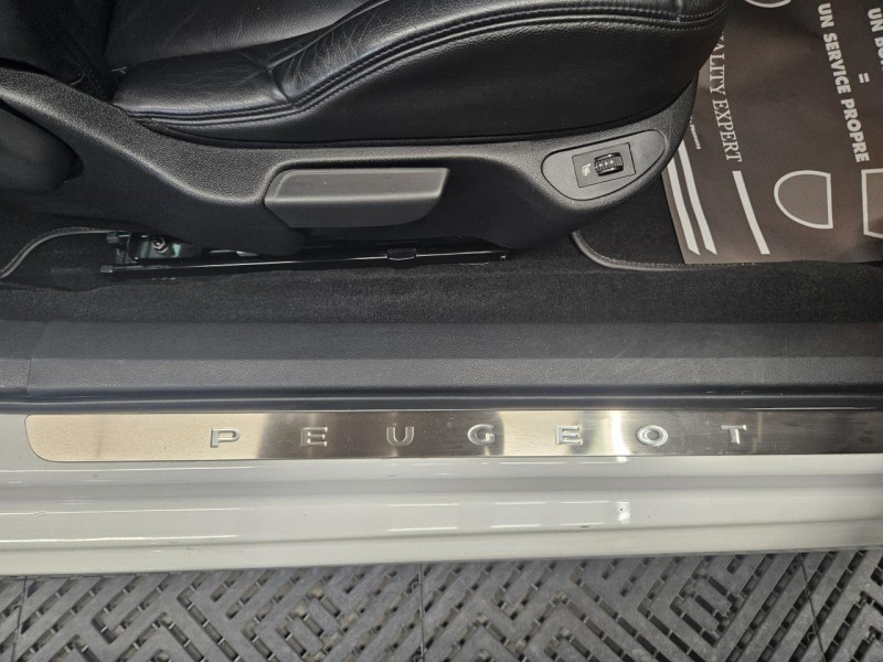 Photo 44 de l'offre de PEUGEOT 308  1.6 HDi 112 Sport Pack BVM à 9990€ chez MKP Distribution