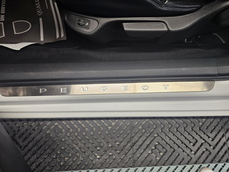 Photo 43 de l'offre de PEUGEOT 308  1.6 HDi 112 Sport Pack BVM à 9990€ chez MKP Distribution