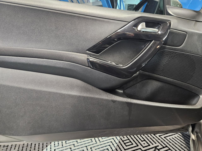 Photo 37 de l'offre de PEUGEOT 208  1.4 HDi 68 Like BVM5 - 1ere Main à 8490€ chez MKP Distribution