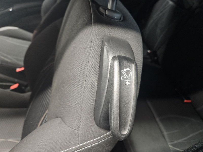 Photo 32 de l'offre de PEUGEOT 208  1.4 HDi 68 Like BVM5 - 1ere Main à 8490€ chez MKP Distribution