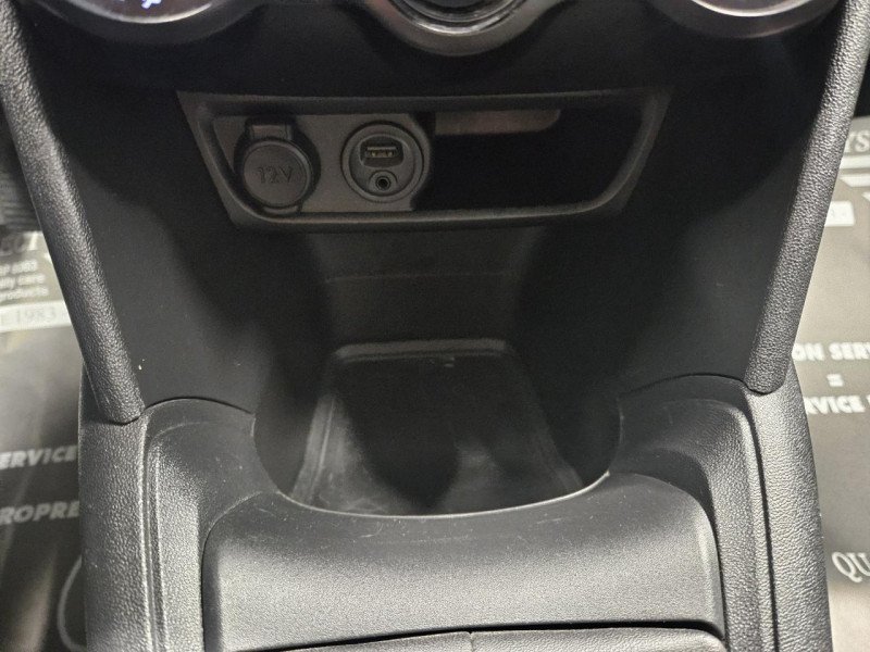 Photo 28 de l'offre de PEUGEOT 208  1.4 HDi 68 Like BVM5 - 1ere Main à 8490€ chez MKP Distribution