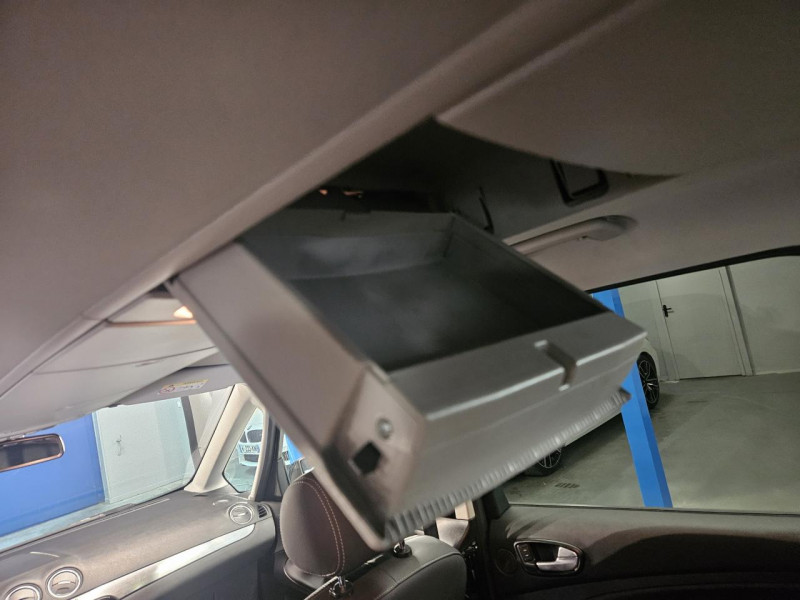 Photo 38 de l'offre de FORD GALAXY II  2.0 TDCI 163 Titanium Powershift BVA à 17990€ chez MKP Distribution