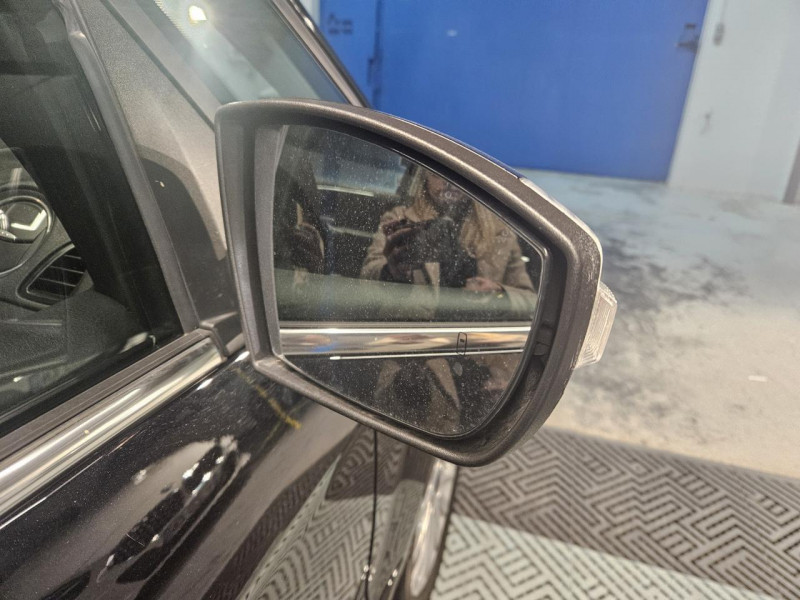 Photo 40 de l'offre de FORD GALAXY II  2.0 TDCI 163 Titanium Powershift BVA à 17990€ chez MKP Distribution