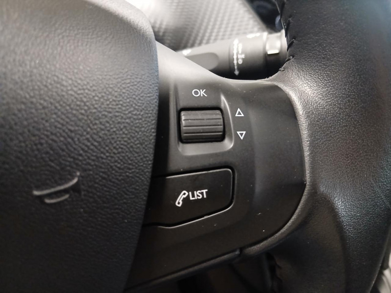 Photo 20 de l'offre de PEUGEOT 208  1.6 HDi 75 BVM5 Style à 9490€ chez MKP Distribution