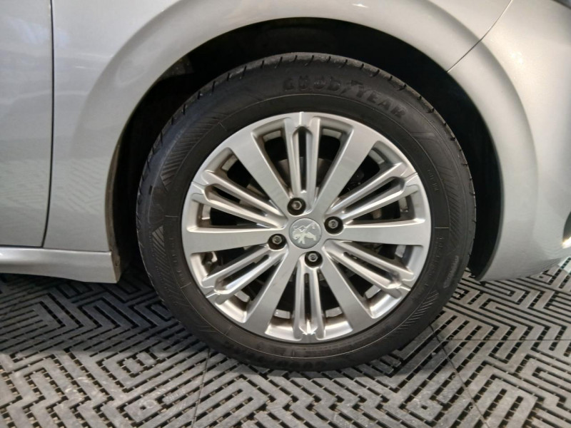 Photo 46 de l'offre de PEUGEOT 208  1.6 HDi 75 BVM5 Style à 9490€ chez MKP Distribution