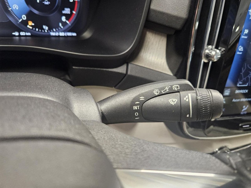 Photo 21 de l'offre de VOLVO XC40 2.0 D3 150 Geartronic 8 Momentum à 22490€ chez MKP Distribution