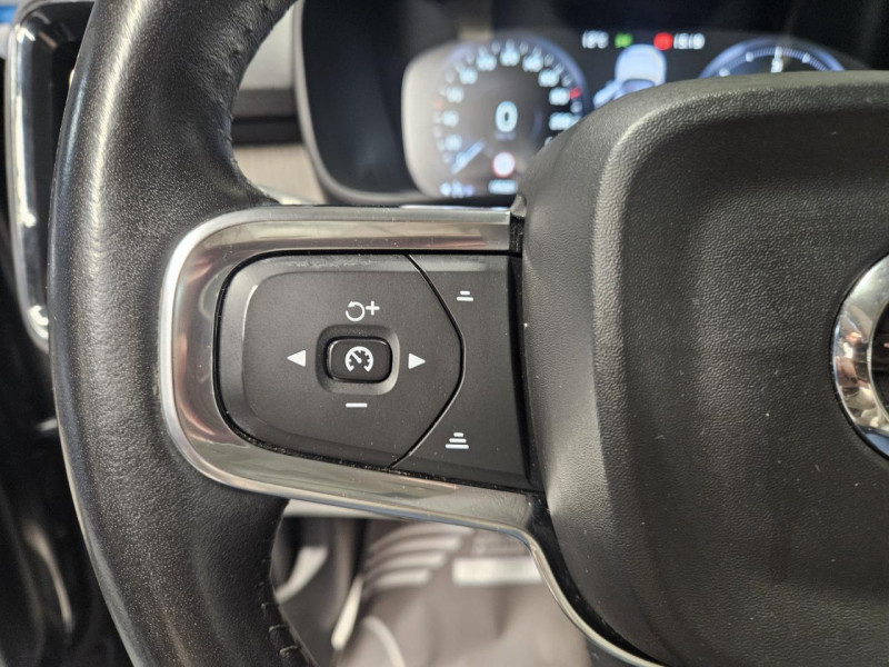 Photo 18 de l'offre de VOLVO XC40 2.0 D3 150 Geartronic 8 Momentum à 22490€ chez MKP Distribution
