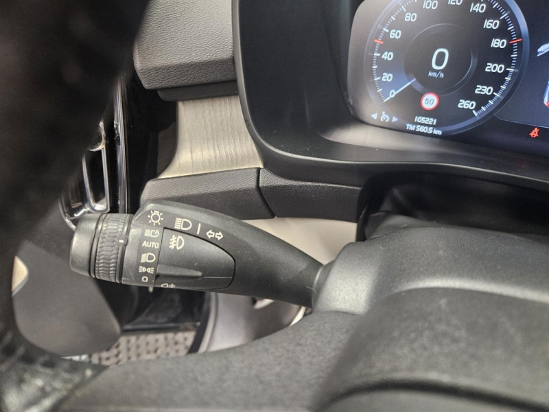 Photo 20 de l'offre de VOLVO XC40 2.0 D3 150 Geartronic 8 Momentum à 22490€ chez MKP Distribution