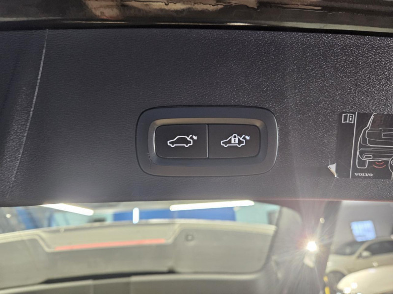 Photo 31 de l'offre de VOLVO XC40 2.0 D3 150 Geartronic 8 Momentum à 22490€ chez MKP Distribution