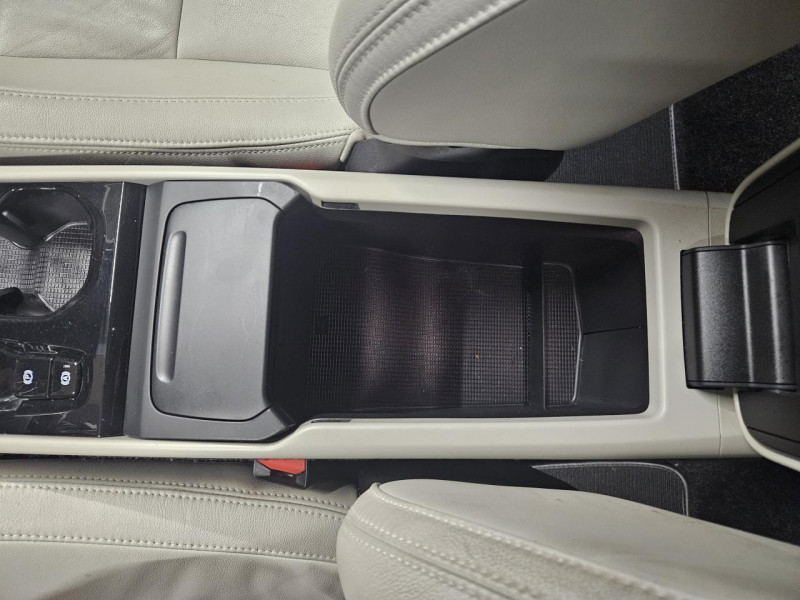 Photo 29 de l'offre de VOLVO XC40 2.0 D3 150 Geartronic 8 Momentum à 22490€ chez MKP Distribution