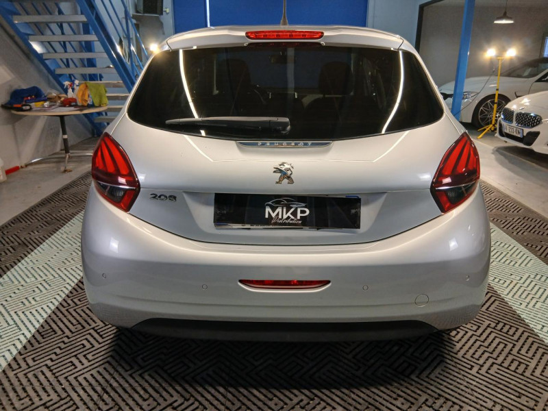 Photo 4 de l'offre de PEUGEOT 208  1.6 HDi 75 BVM5 Style à 9490€ chez MKP Distribution