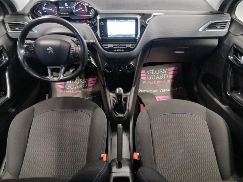 Photo 9 de l'offre de PEUGEOT 208  1.6 HDi 75 BVM5 Style à 9490€ chez MKP Distribution