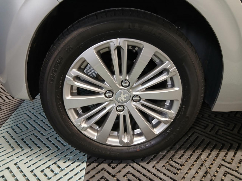 Photo 45 de l'offre de PEUGEOT 208  1.6 HDi 75 BVM5 Style à 9490€ chez MKP Distribution