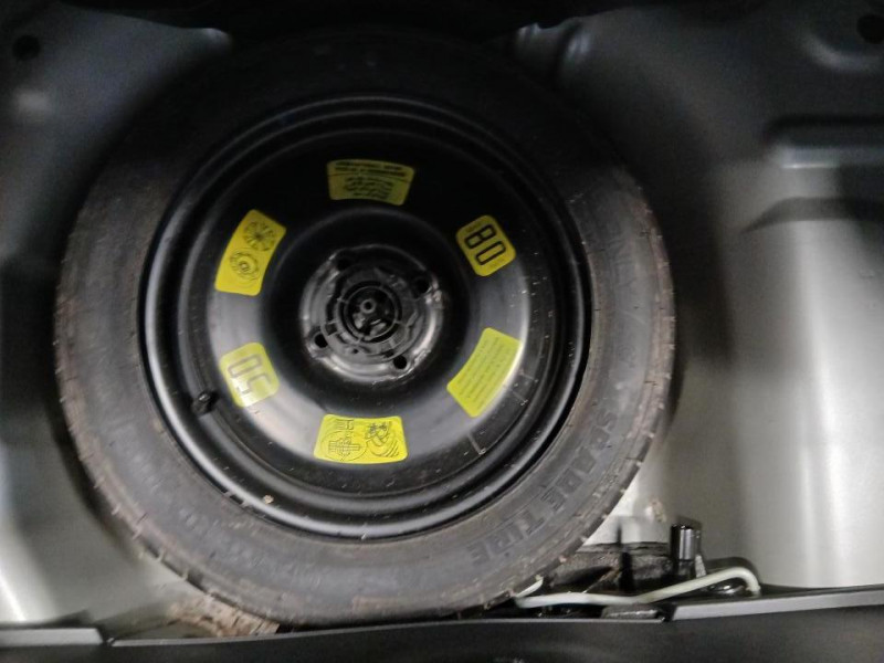 Photo 16 de l'offre de PEUGEOT 208  1.6 HDi 75 BVM5 Style à 9490€ chez MKP Distribution