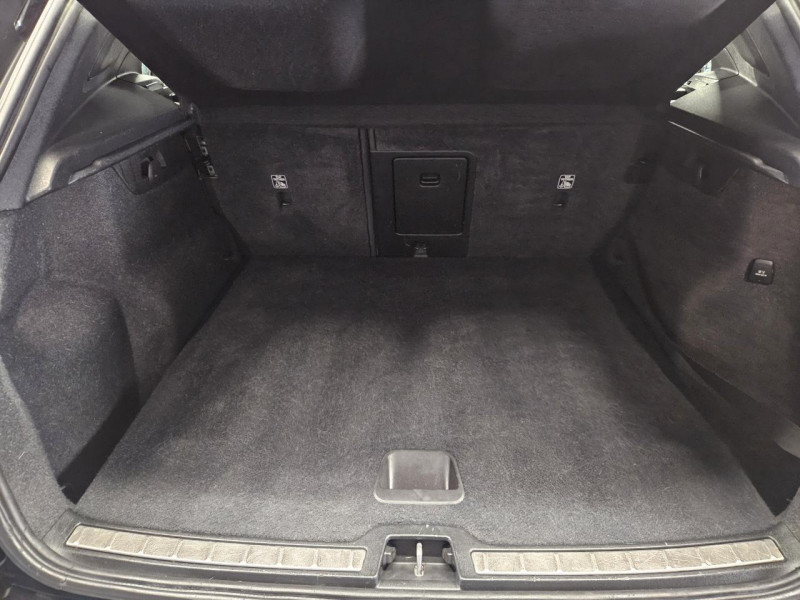 Photo 8 de l'offre de VOLVO XC40 2.0 D3 150 Geartronic 8 Momentum à 22490€ chez MKP Distribution