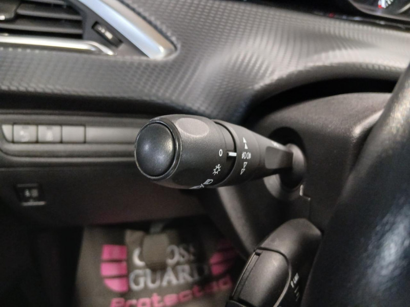 Photo 21 de l'offre de PEUGEOT 208  1.6 HDi 75 BVM5 Style à 9490€ chez MKP Distribution