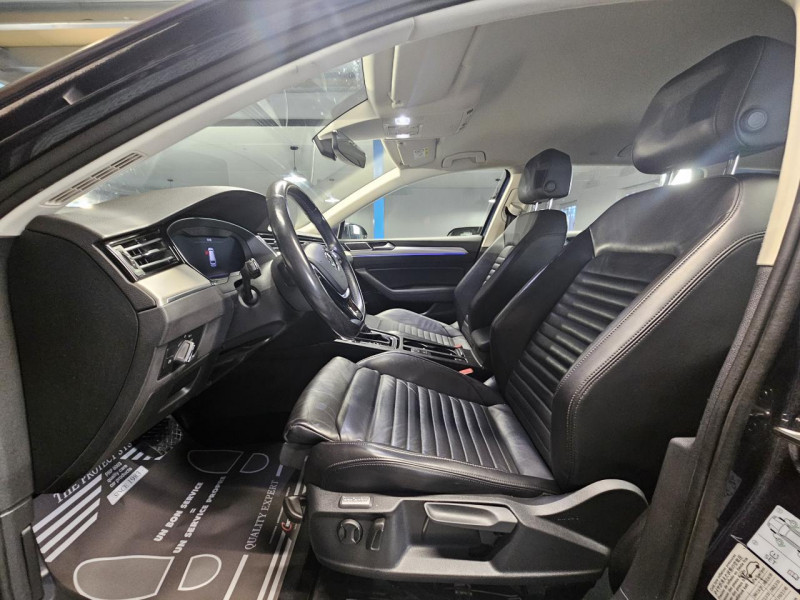 Photo 13 de l'offre de VOLKSWAGEN Passat SW  1.4 TSi 218 GTE DSG7 à 18990€ chez MKP Distribution