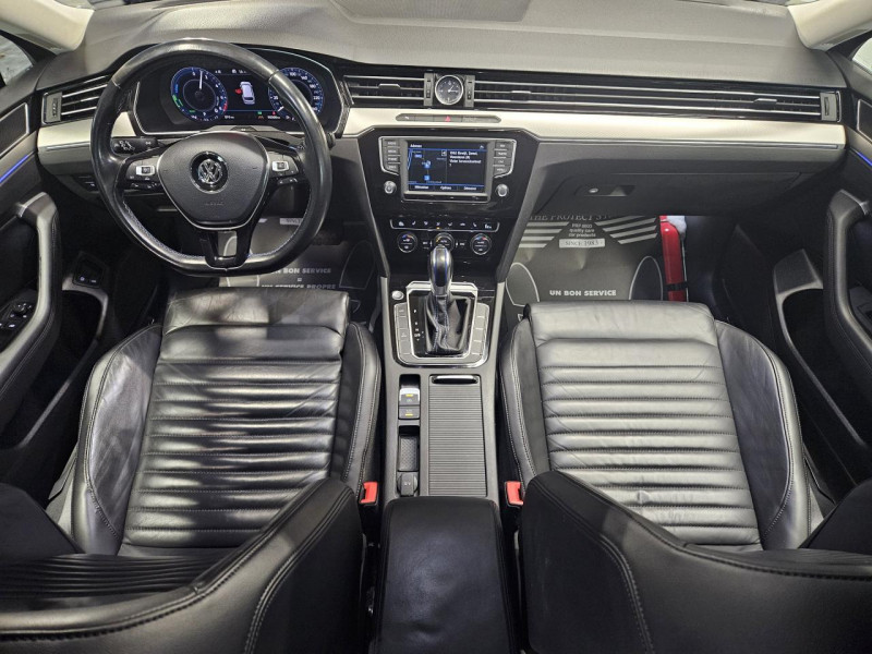 Photo 11 de l'offre de VOLKSWAGEN Passat SW  1.4 TSi 218 GTE DSG7 à 18990€ chez MKP Distribution