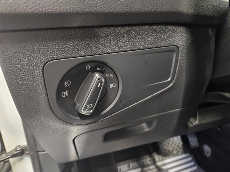 Photo 23 de l'offre de VOLKSWAGEN TIGUAN  2.0 TDI 190 4MOTION CARAT EXCLUSIVE + PACK R-LINE DSG7 à 28990€ chez MKP Distribution