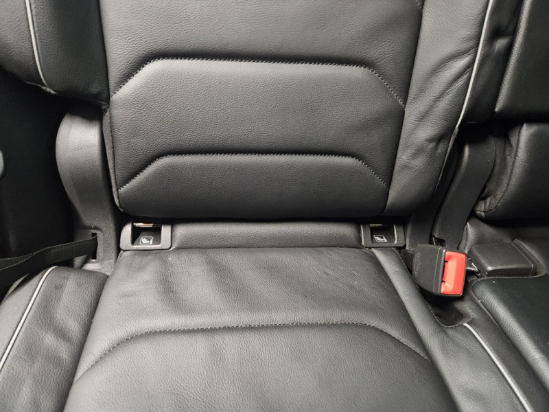 Photo 38 de l'offre de VOLKSWAGEN TIGUAN  2.0 TDI 190 4MOTION CARAT EXCLUSIVE + PACK R-LINE DSG7 à 28990€ chez MKP Distribution