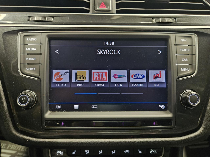 Photo 24 de l'offre de VOLKSWAGEN TIGUAN  2.0 TDI 190 4MOTION CARAT EXCLUSIVE + PACK R-LINE DSG7 à 28990€ chez MKP Distribution