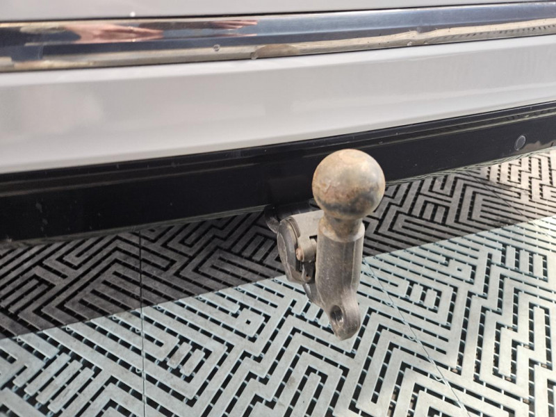 Photo 43 de l'offre de VOLKSWAGEN TIGUAN  2.0 TDI 190 4MOTION CARAT EXCLUSIVE + PACK R-LINE DSG7 à 28990€ chez MKP Distribution