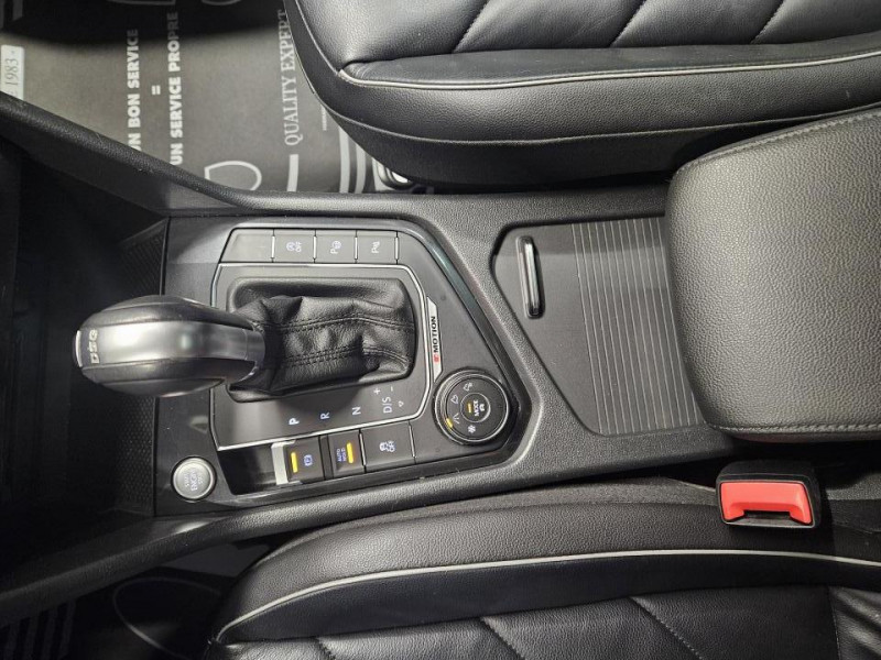 Photo 32 de l'offre de VOLKSWAGEN TIGUAN  2.0 TDI 190 4MOTION CARAT EXCLUSIVE + PACK R-LINE DSG7 à 28990€ chez MKP Distribution