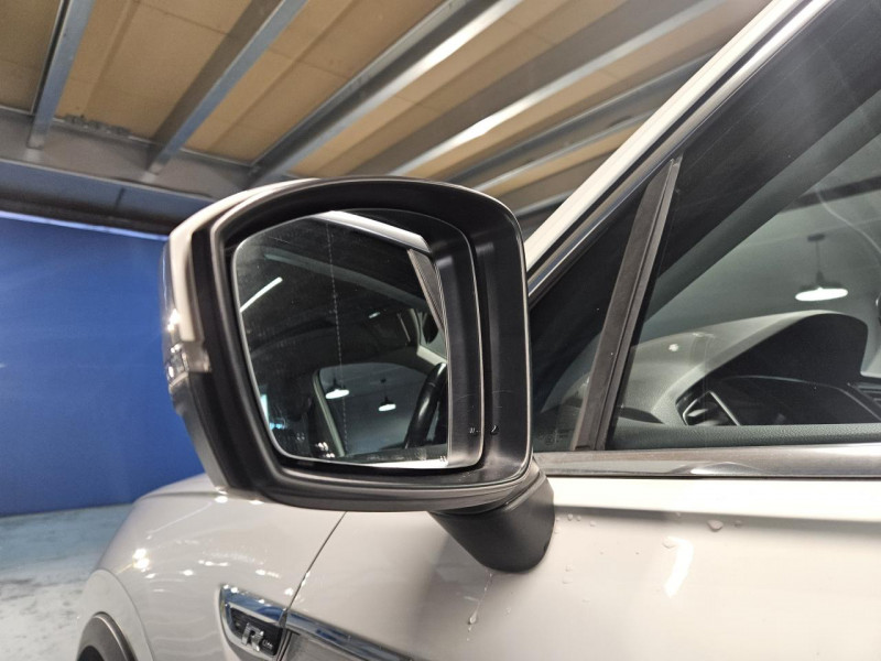 Photo 50 de l'offre de VOLKSWAGEN TIGUAN  2.0 TDI 190 4MOTION CARAT EXCLUSIVE + PACK R-LINE DSG7 à 28990€ chez MKP Distribution