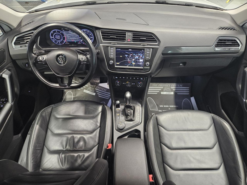 Photo 11 de l'offre de VOLKSWAGEN TIGUAN  2.0 TDI 190 4MOTION CARAT EXCLUSIVE + PACK R-LINE DSG7 à 28990€ chez MKP Distribution