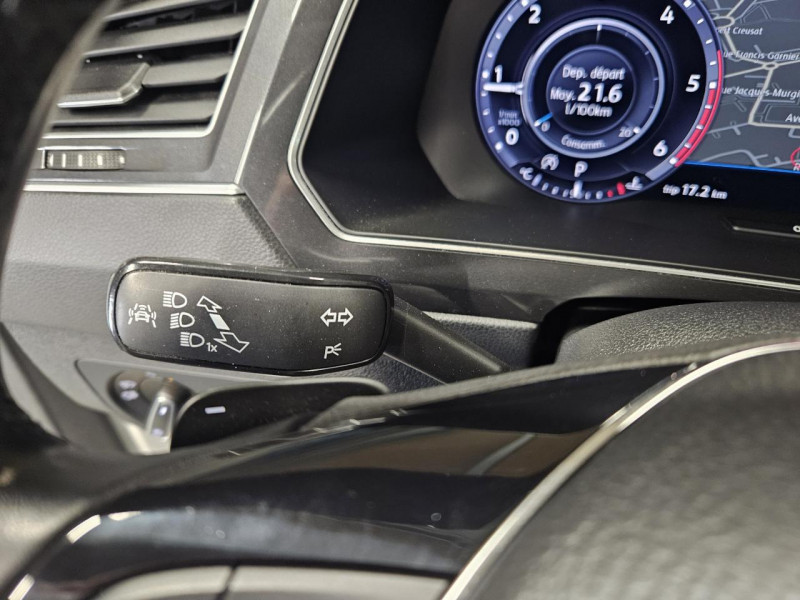 Photo 21 de l'offre de VOLKSWAGEN TIGUAN  2.0 TDI 190 4MOTION CARAT EXCLUSIVE + PACK R-LINE DSG7 à 28990€ chez MKP Distribution