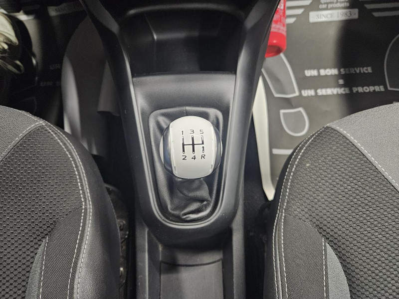 Photo 25 de l'offre de CITROEN C3  1.4 73 Exclusive BVM à 7490€ chez MKP Distribution