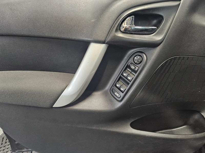 Photo 31 de l'offre de CITROEN C3  1.4 73 Exclusive BVM à 7490€ chez MKP Distribution