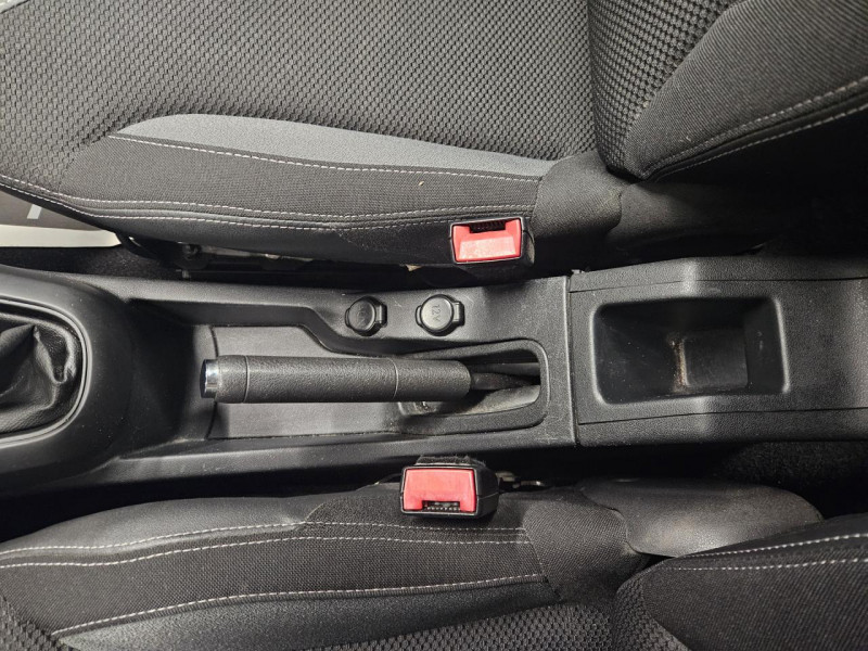 Photo 28 de l'offre de CITROEN C3  1.4 73 Exclusive BVM à 7490€ chez MKP Distribution