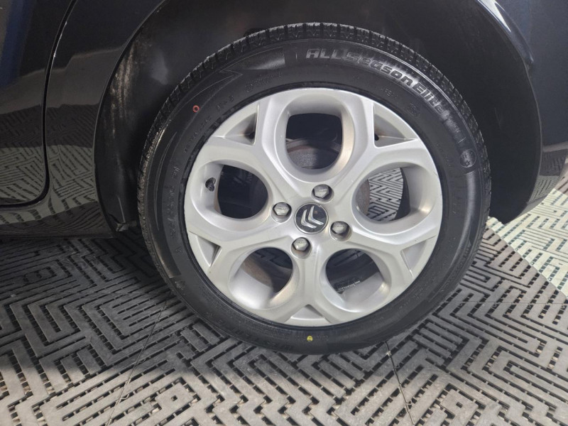 Photo 35 de l'offre de CITROEN C3  1.4 73 Exclusive BVM à 7490€ chez MKP Distribution